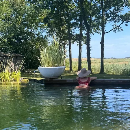 Wiltsangh Texel Tuinsuite Black Alojamento de Acomodação e Pequeno-almoço