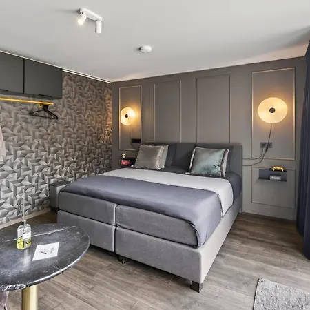 Bed and breakfast Wiltsangh Texel Tuinsuite Black