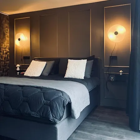 Oda ve Kahvaltı Wiltsangh Texel Tuinsuite Black 3*